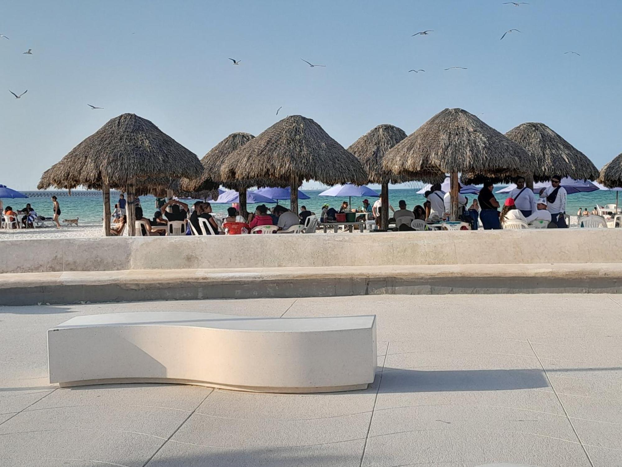 Malecon Beach House In Progreso 1 Block From Beach Esterno foto